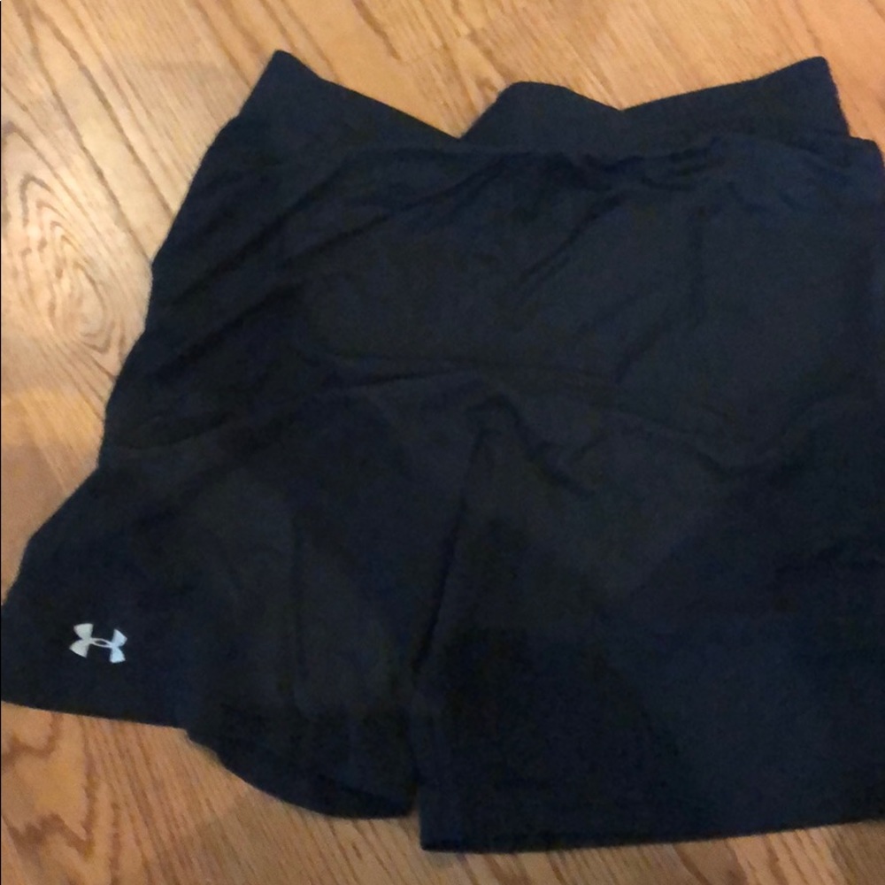 UA baggy shorts